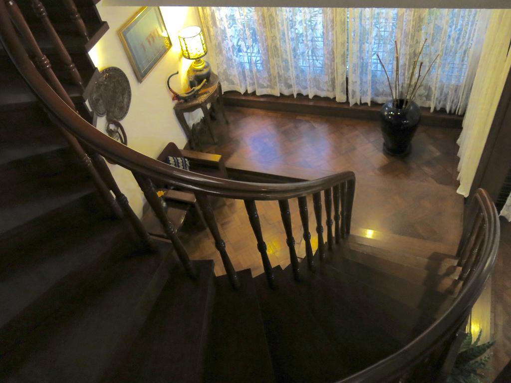 Classique Inn Yangon Bagian luar foto