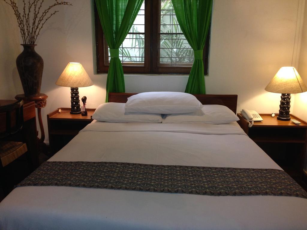 Classique Inn Yangon Bagian luar foto