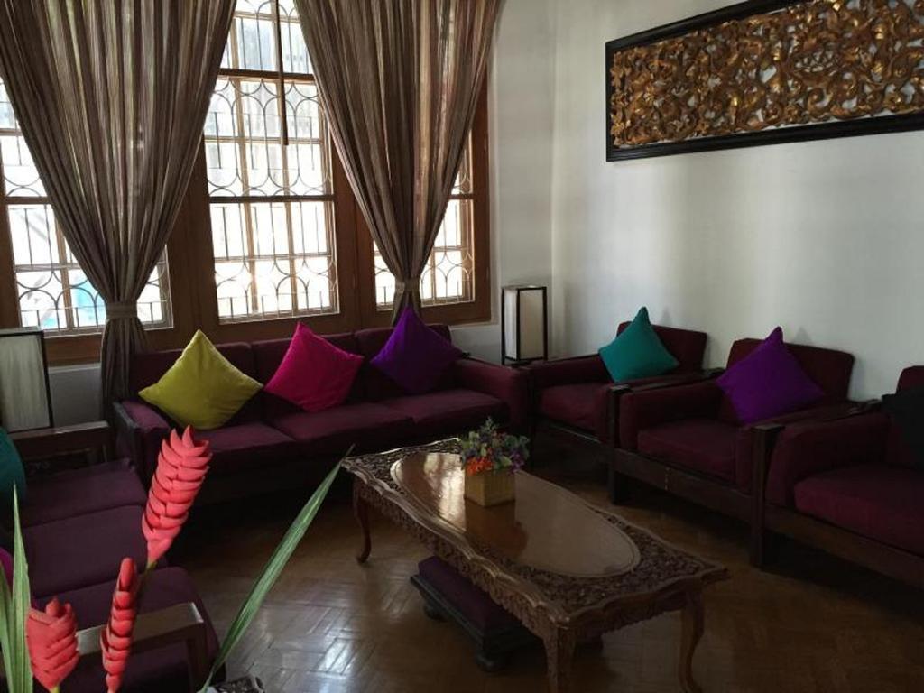 Classique Inn Yangon Bagian luar foto