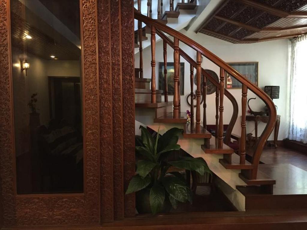 Classique Inn Yangon Bagian luar foto