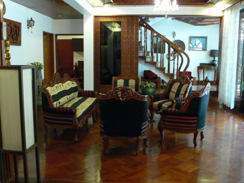 Classique Inn Yangon Bagian luar foto