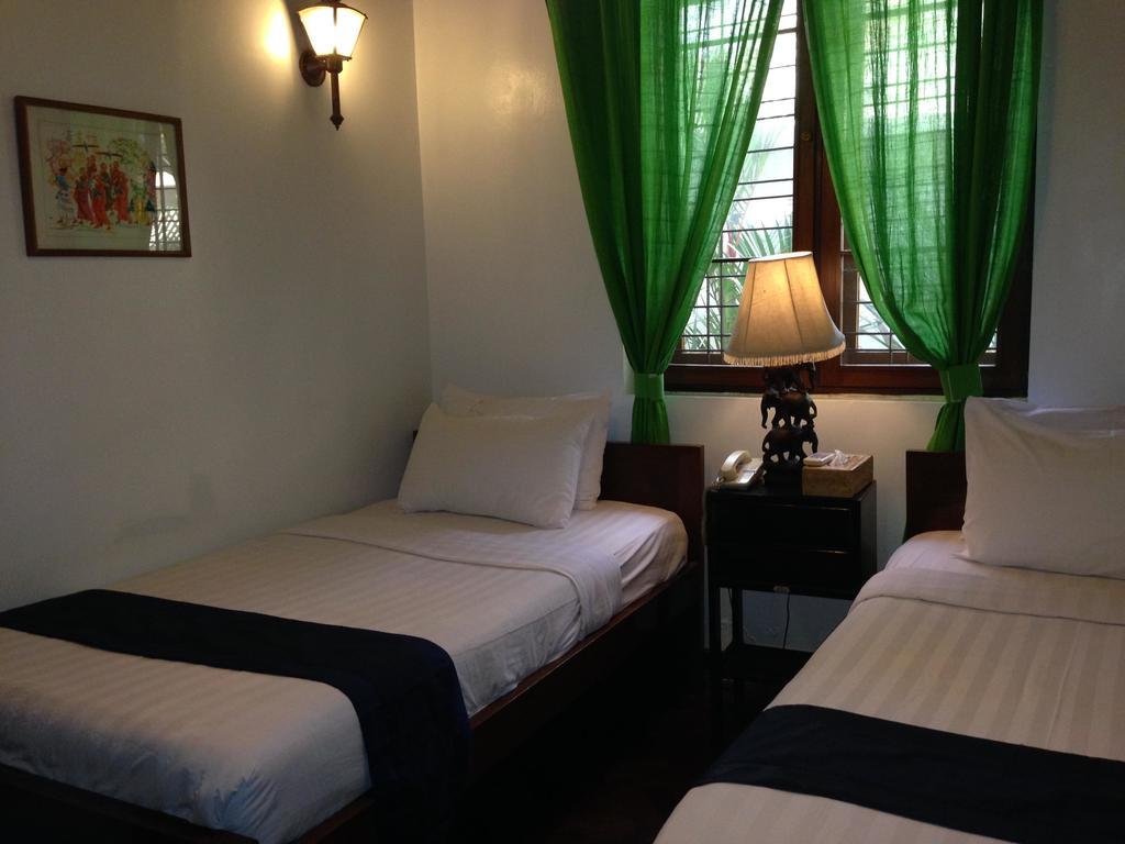 Classique Inn Yangon Bagian luar foto
