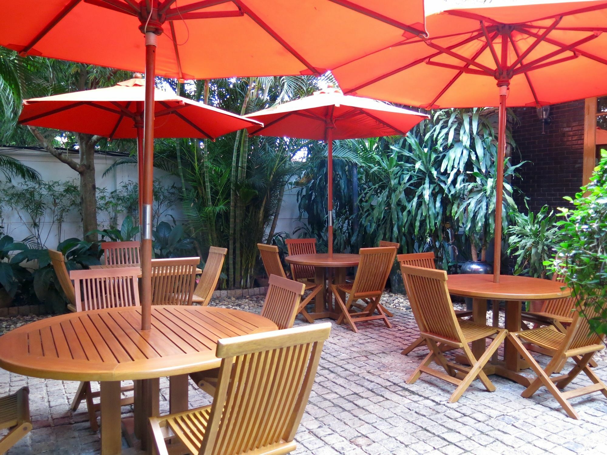 Classique Inn Yangon Bagian luar foto